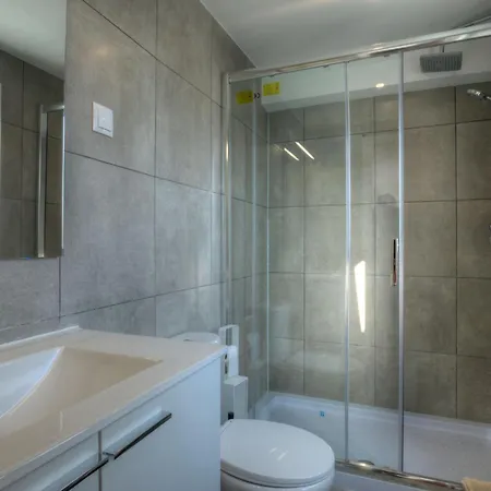 Engelsterrasse Apartment Lisbon